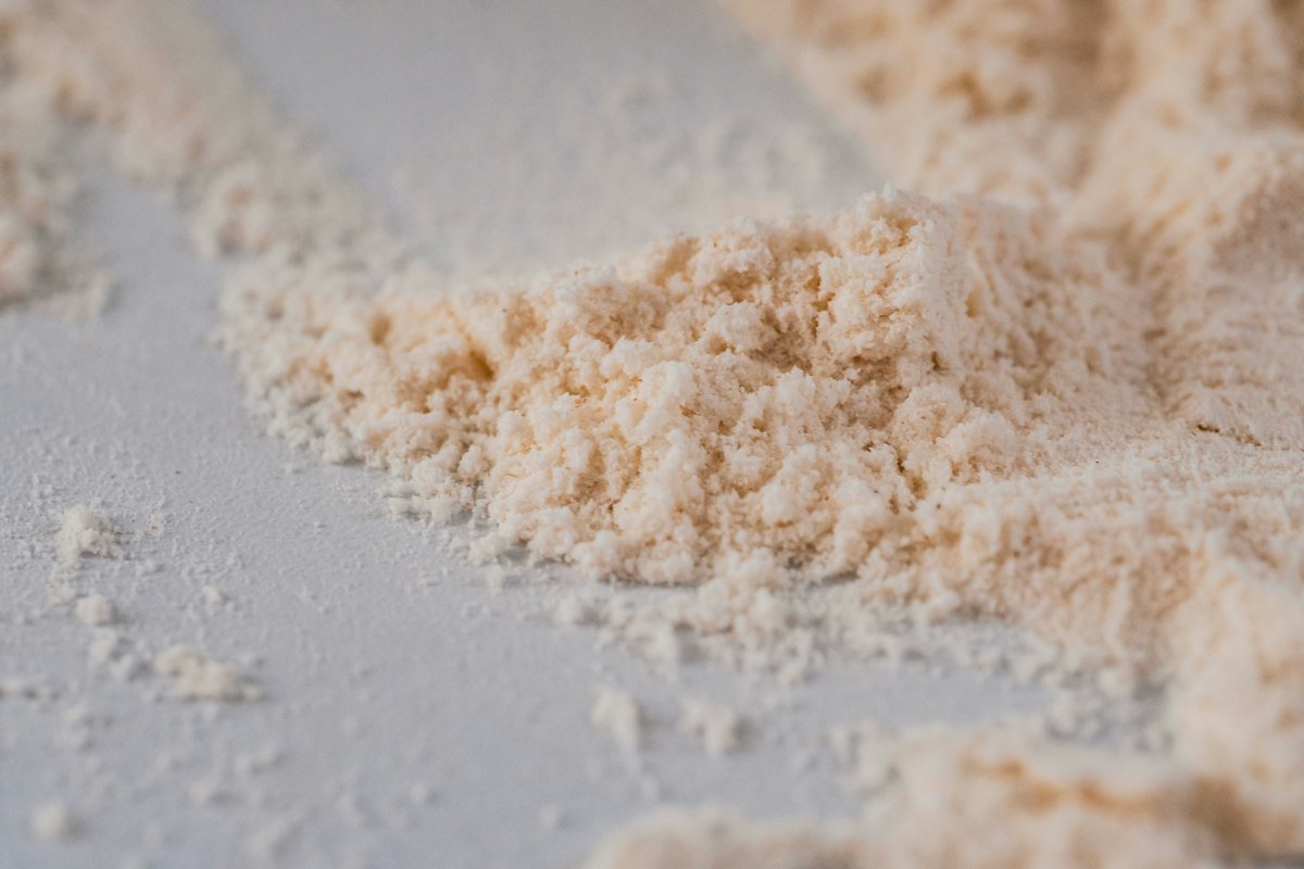Organic Chickpea Flour – bulk organic product supplied by Pulsbio